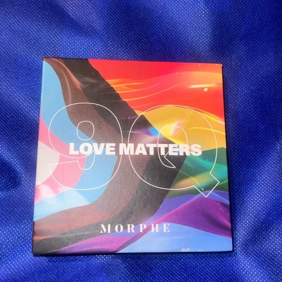 9Q love matters morphe palette - Picture 3 of 6